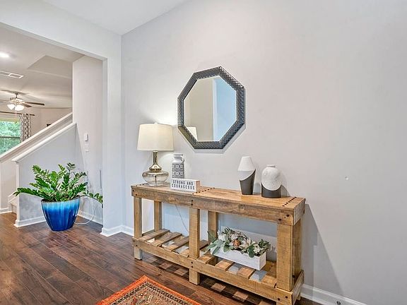 5th image of 4184 Liza Dr