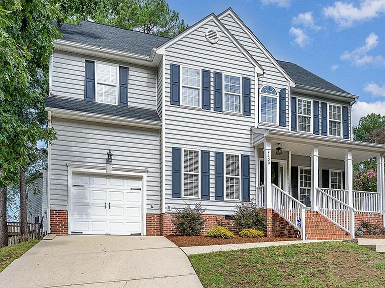 8400 Hobhouse Cir — Photo 1