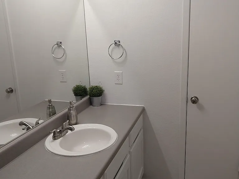 2504 Windmill Dr — Photo 14