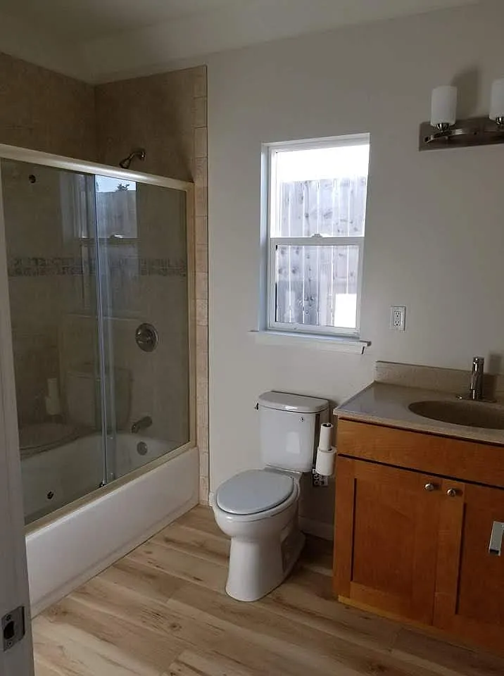 1 bed, 680 sqft, $2,300 — Photo 2