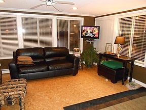 4th image of 1094 W Lake Dr