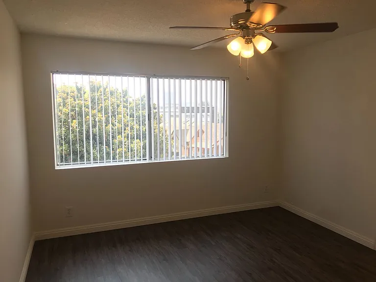 MC 1602 Winona Properties, LLC (140 Hoover) — Photo 11