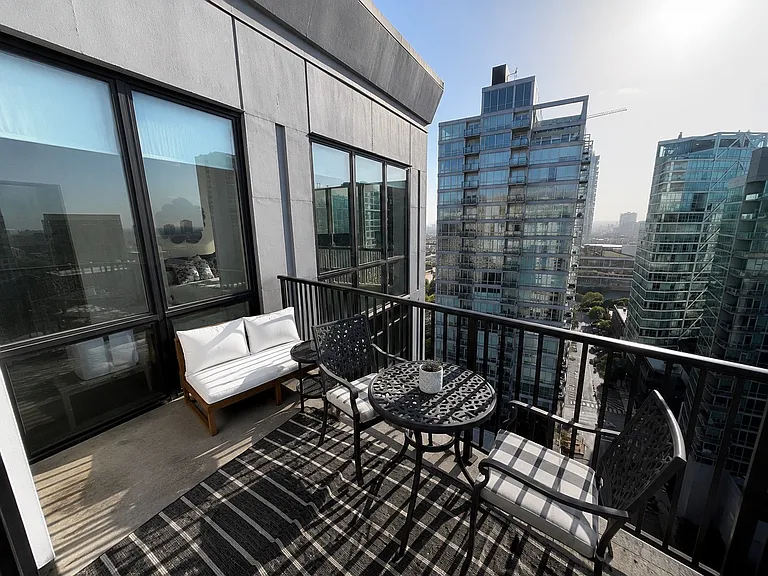 435 W Erie St #2108 — Photo 19