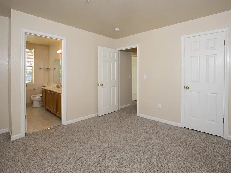 132 Walti St — Photo 12