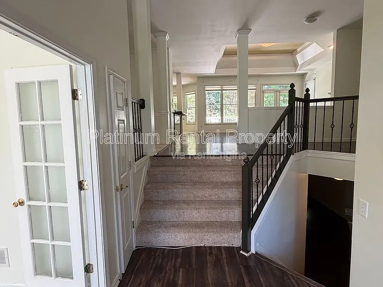5975 Waterford Pl — Photo 5