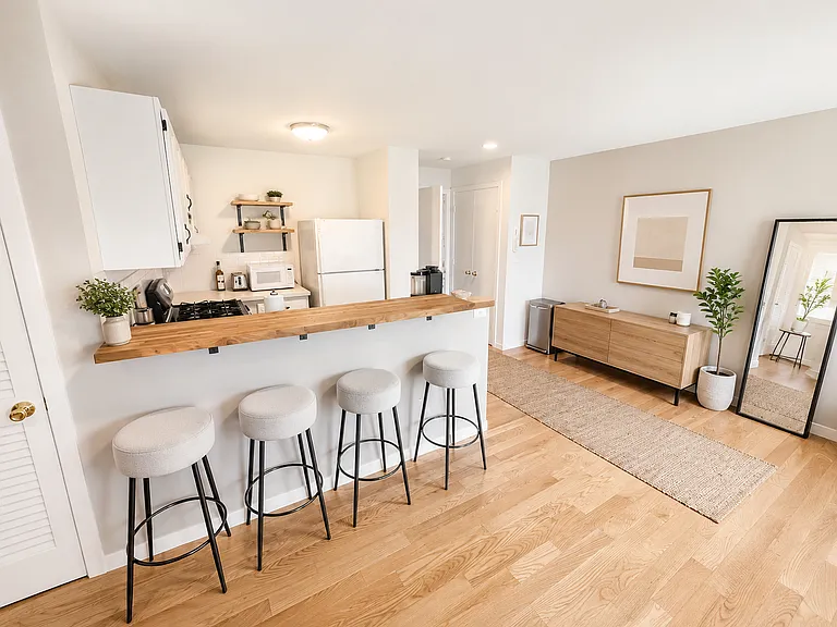 255 Beacon St #4C — Photo 6