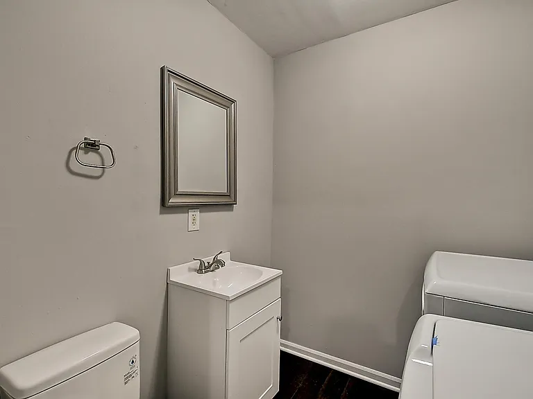 417 N State Ave — Photo 15