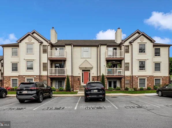 813 Stratford Way APT J, Frederick, MD 21701