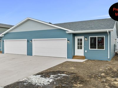 1539 47th Loop SE, Minot, ND, 58701