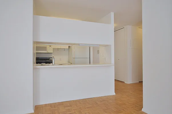 Rented by Nest Seekers International | media 25