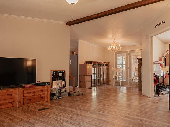 2nd image of 533 Sunset Cir