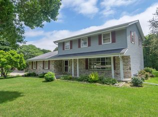 5747 Gladstone Ln, Greendale, WI 53129