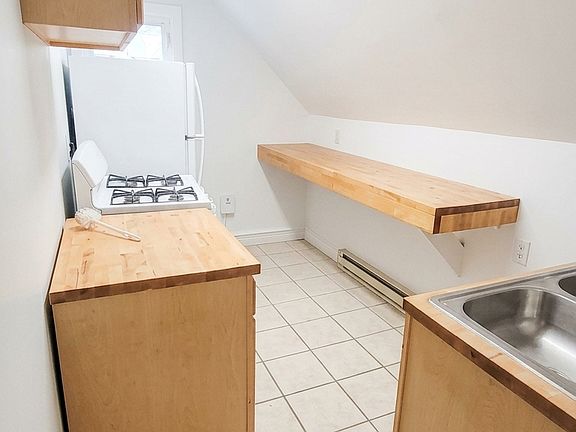 3rd image of 970 6th St E #2