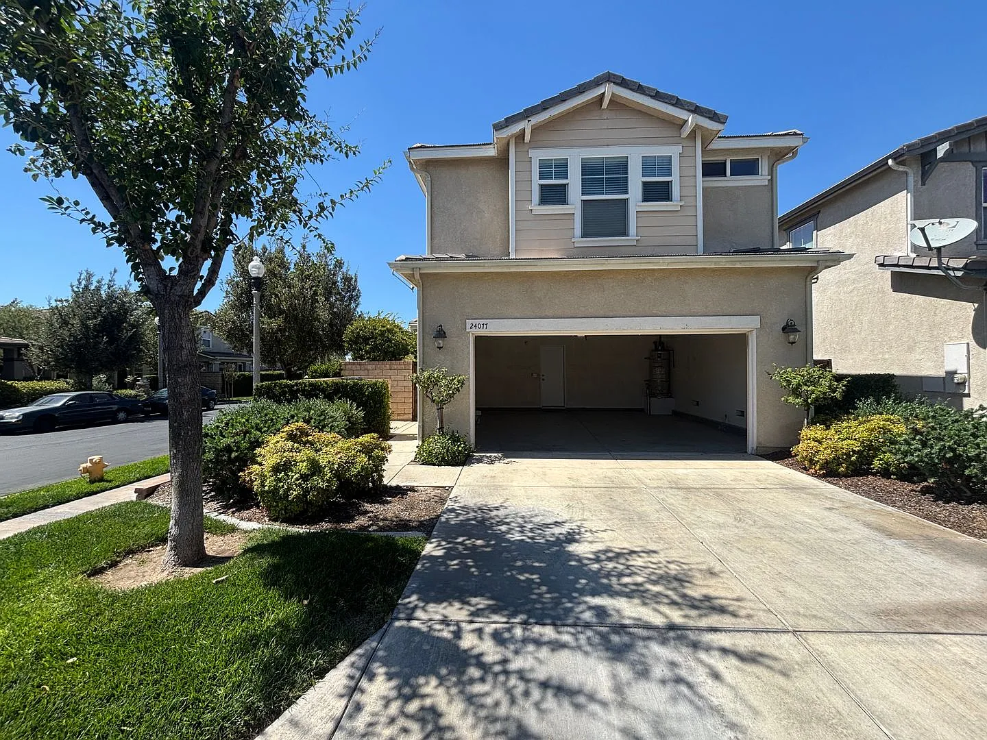 Valencia Single-Family Home for Rent in Creekside! — Photo 4