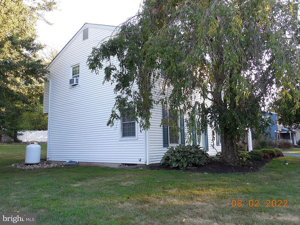 1st image of 316 Thistle Ln