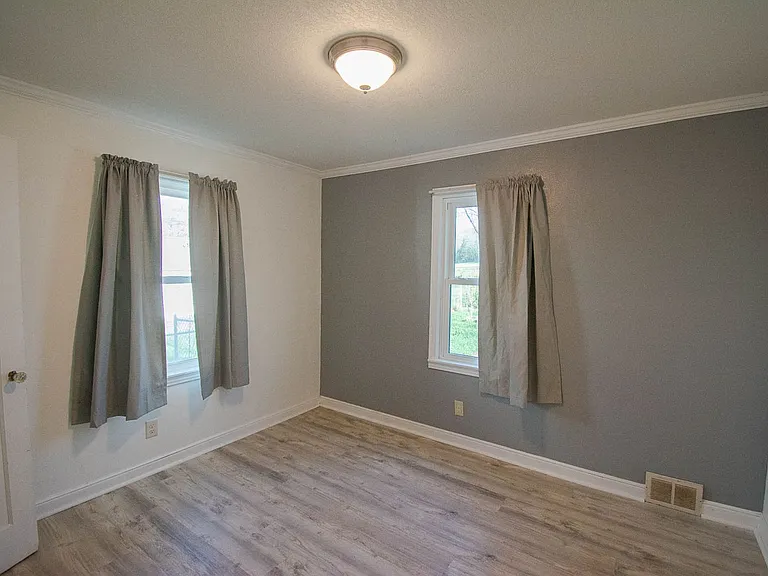 2041 14th St SE — Photo 11