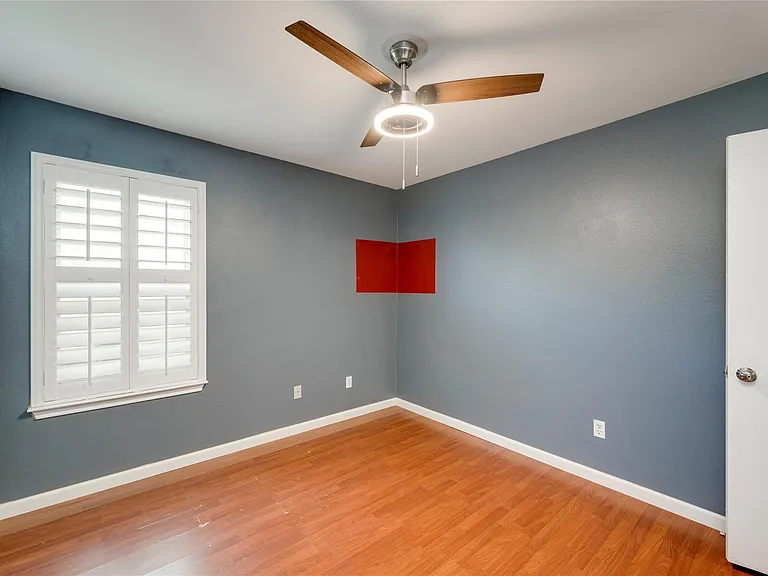 18325 Maxa Dr — Photo 25
