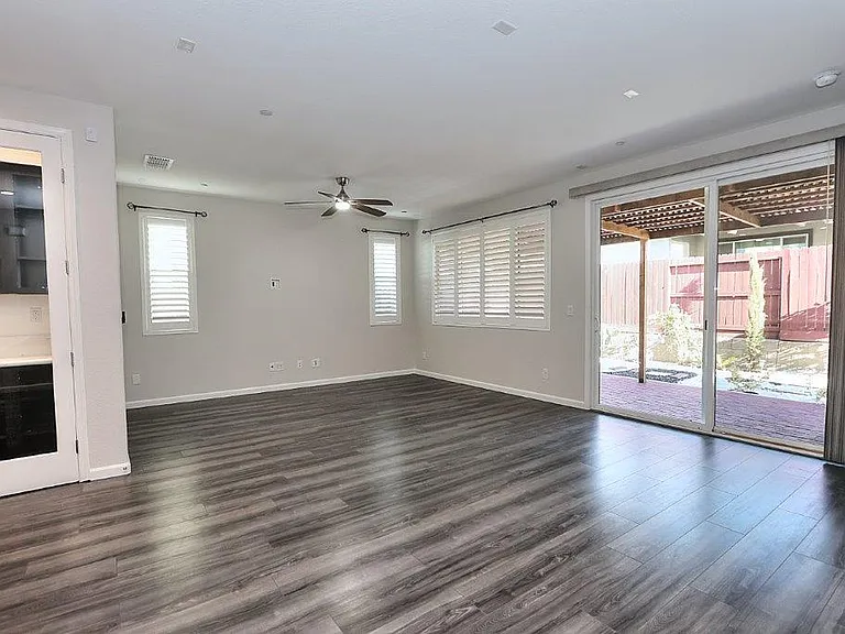 9049 Hourglass Cir — Photo 20
