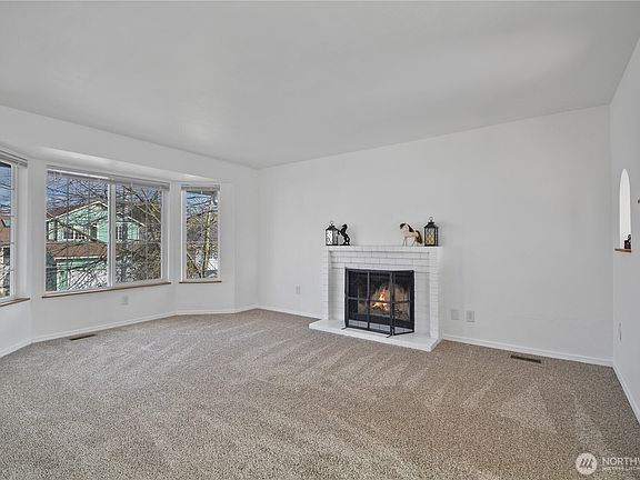 3rd image of 27410 Church Creek Loop NW