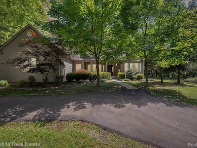 1388 Pine Grove Ln, Milford, MI, 48381