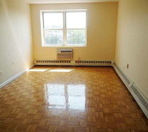 3rd image of 287 Prospect Ave APT 5C