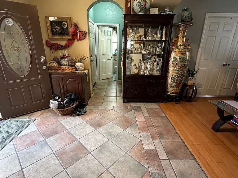 1524 Saran Ct — Photo 12