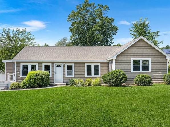 20 Birchmont St, Tyngsboro, MA 01879