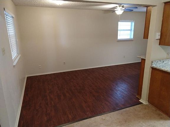 4th image of 2523 Westchester Dr