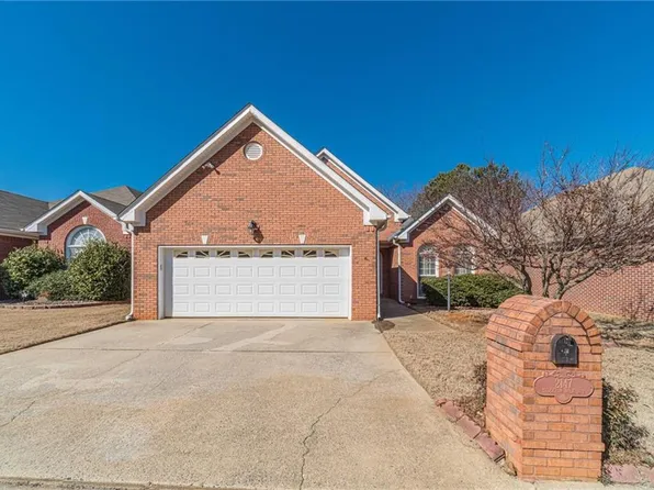 2147 Stockton Walk Way, Snellville, GA 30078