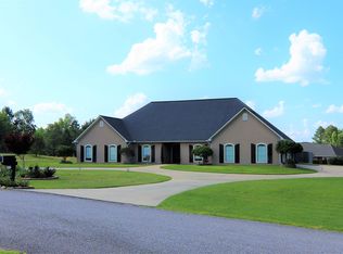 8457 Honeysuckle Dr, Collinsville, MS 39325