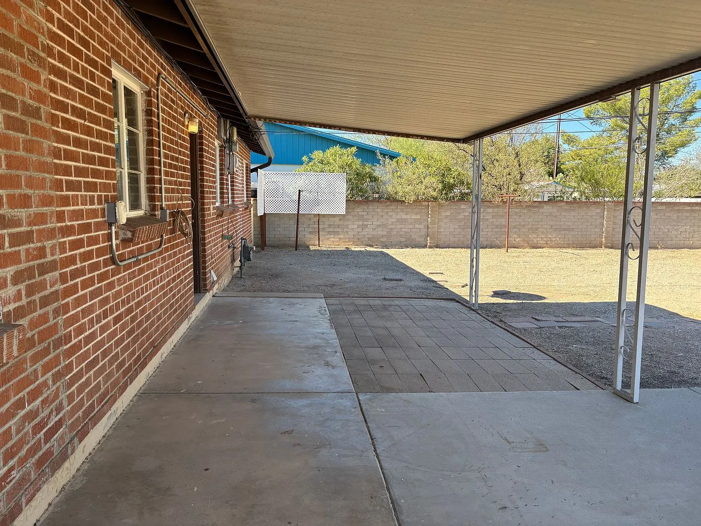 3-bedroom, 2-bathroom home with large backyard — Photo 4
