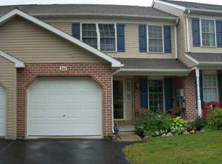 344 Crosswinds Dr, Lititz, PA 17543