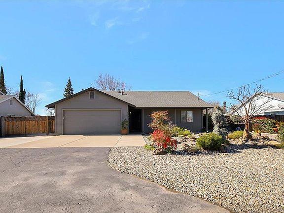 3rd image of 2634 Madrone St