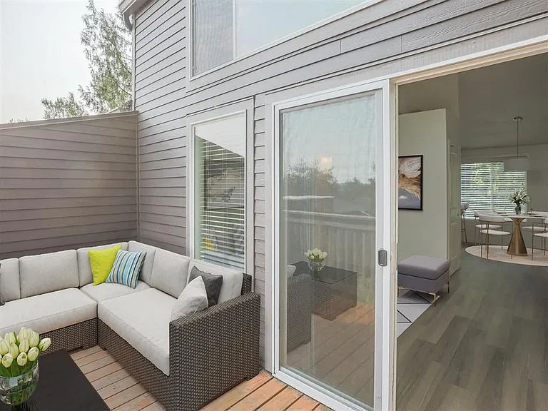 Larkspur West Linn — Photo 9
