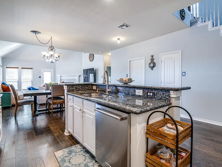 7801 Riverwalk Trl — Photo 12