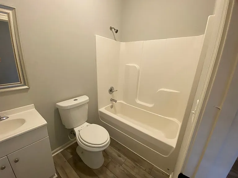 406 Shady Park Cv — Photo 17