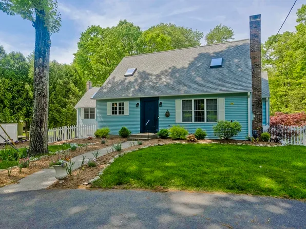 581 Burts Pit Rd, Northampton, MA 01062