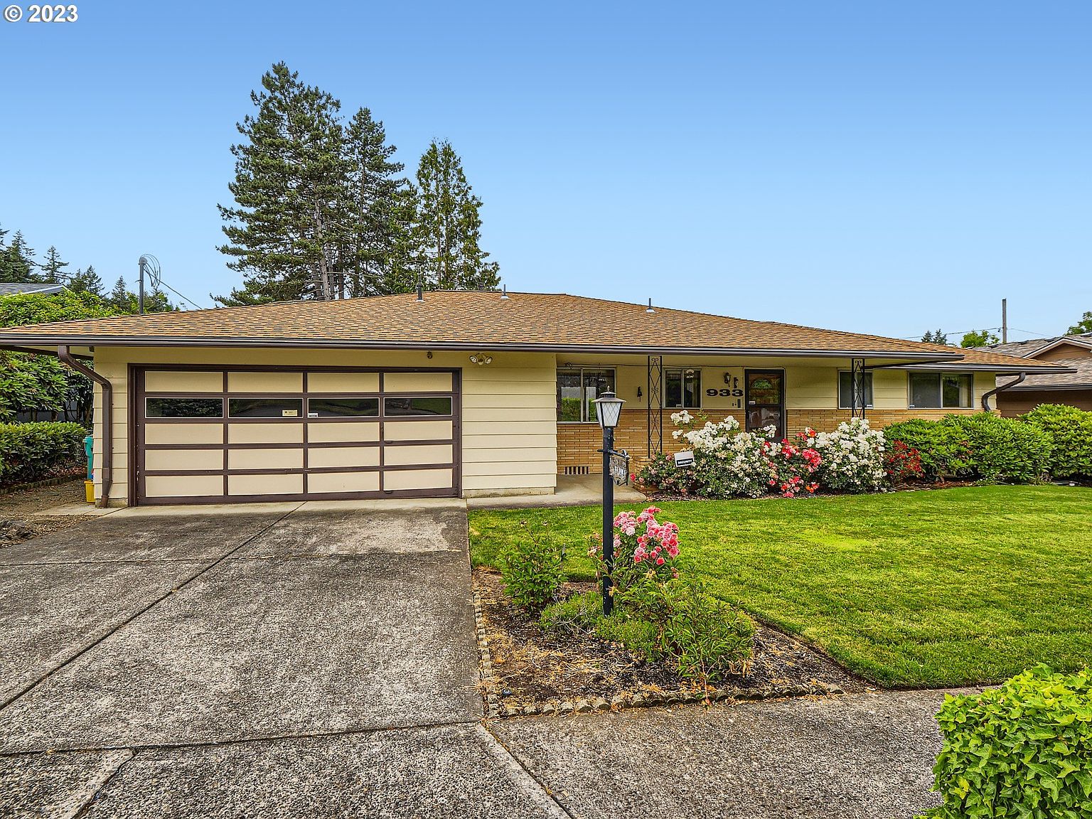 933 SE 218th Ave, Gresham, OR 97030 MLS 23641173 Zillow