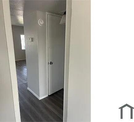 5443 W Orangewood Ave #8 — Photo 11