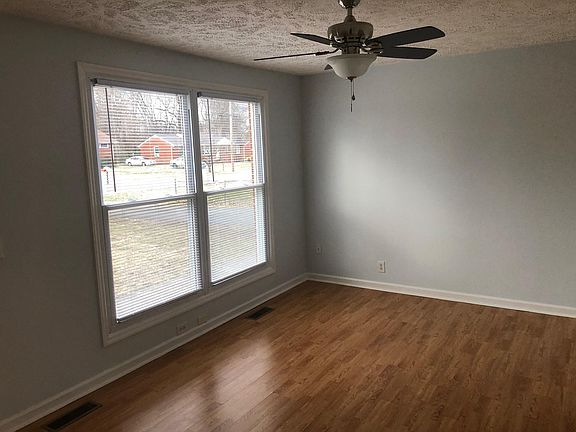 3rd image of 1011 Netherland Dr