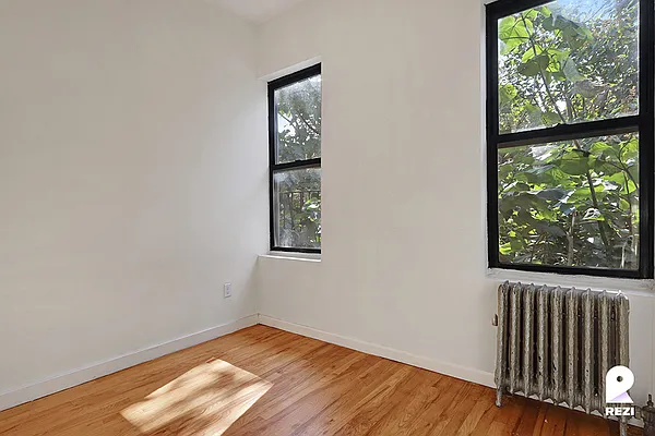 Rented by REZI | media 3