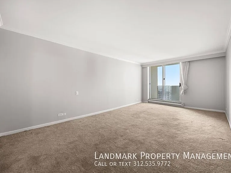 6033 N Sheridan Rd #35D — Photo 16