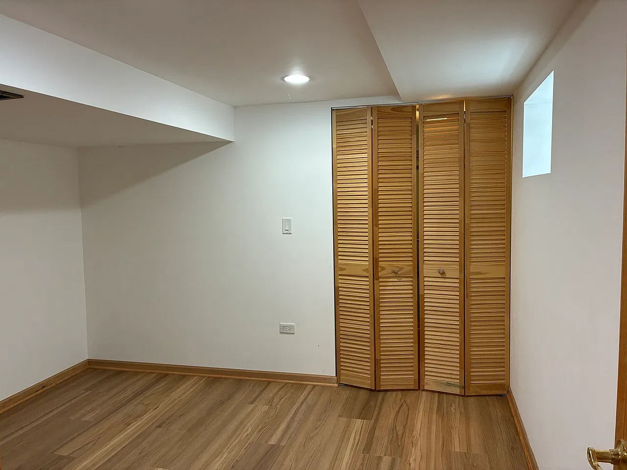 3 bed, 1100 sqft, $2,700 — Photo 2