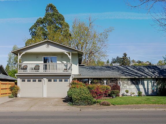 2nd image of 967 Rainbow Dr