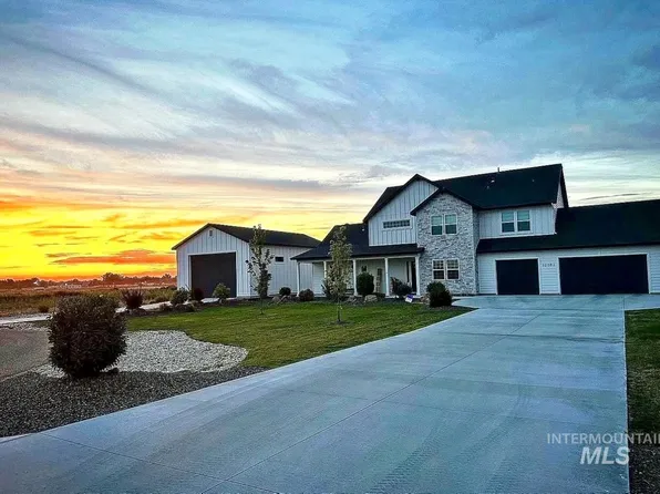 10082 Riverbend Pl, Middleton, ID 83644