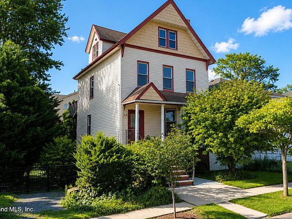 4th image of 50 Clifton Ave