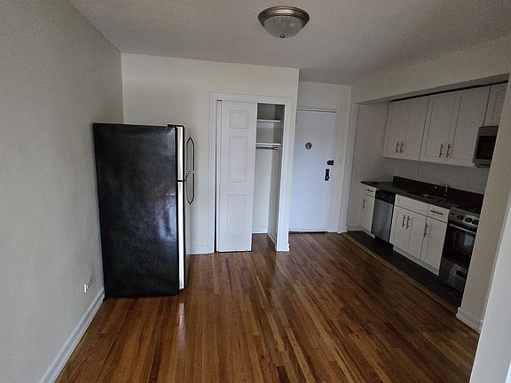 2nd image of 7311 Bell Blvd APT 6C