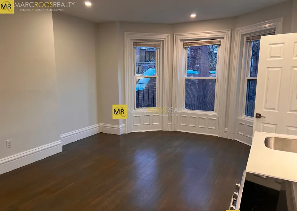 1 bed, 9999 sqft, $3,300 — Photo 3
