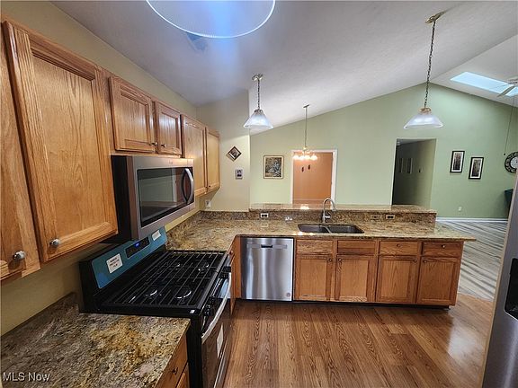 3rd image of 8791 Stuart Ln