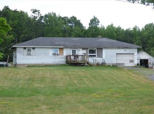 92 Rabie Rd, Averill Park, NY 12018